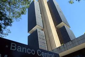 Banco Central do Brasil Reage à Desancoragem das Expectativas de Inflação com Alta na Selic